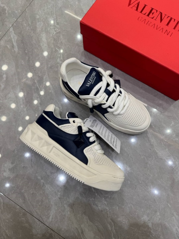 발렌티노 Valentino 스니커즈