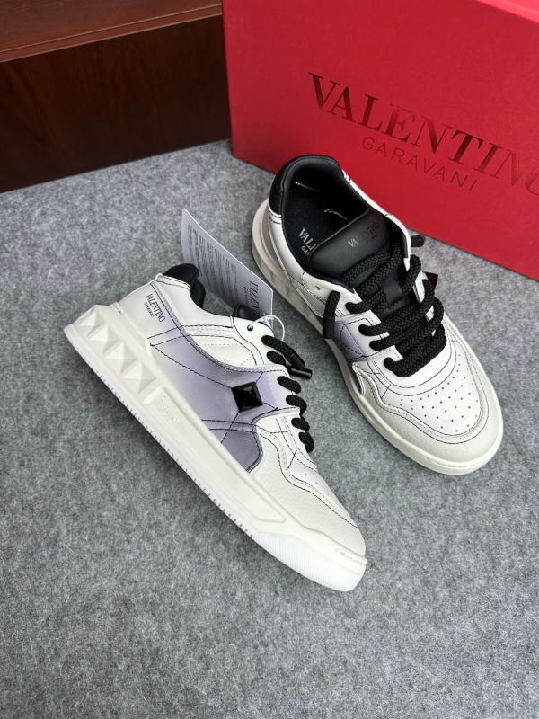 발렌티노 Valentino 스니커즈