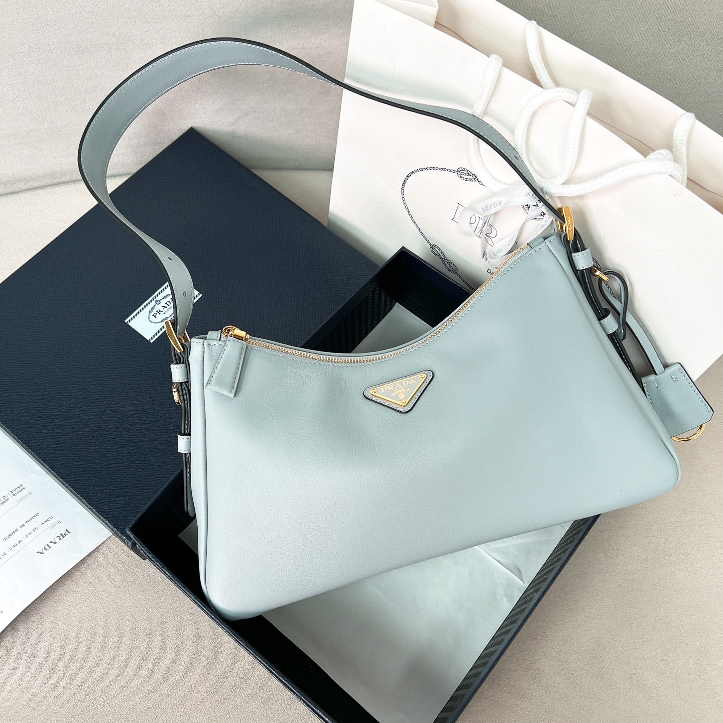 프라다 Prada 1BC228 에메 라지 가죽 숄더백 39CM