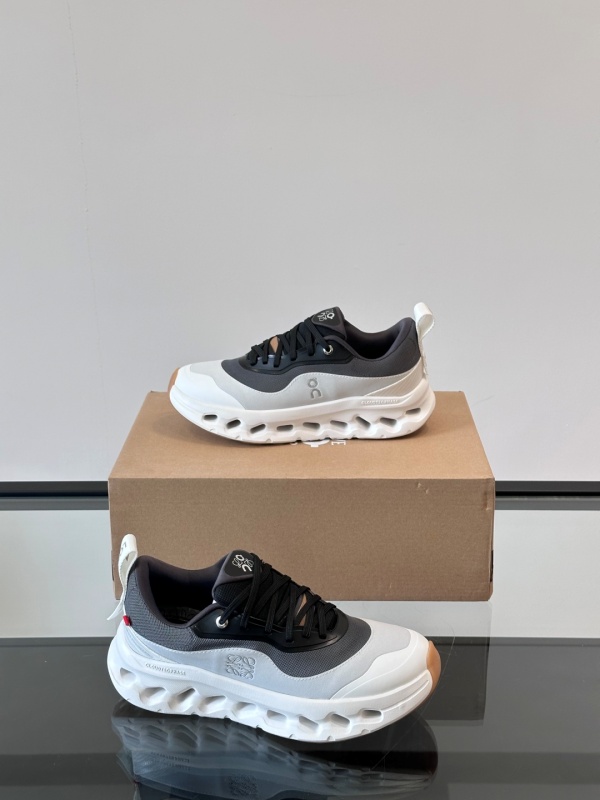 로에베 LOEWE 스니커즈