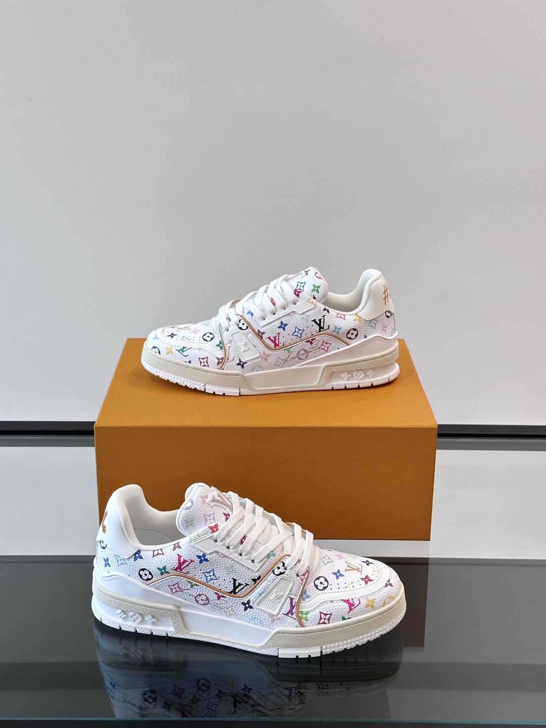 루이비통 LV TRAINER 스니커즈
