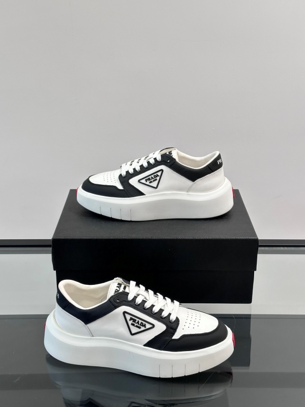 프라다 Prada 스니커즈