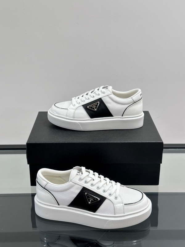 프라다 Prada 스니커즈