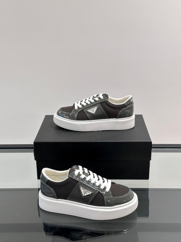 프라다 Prada 스니커즈