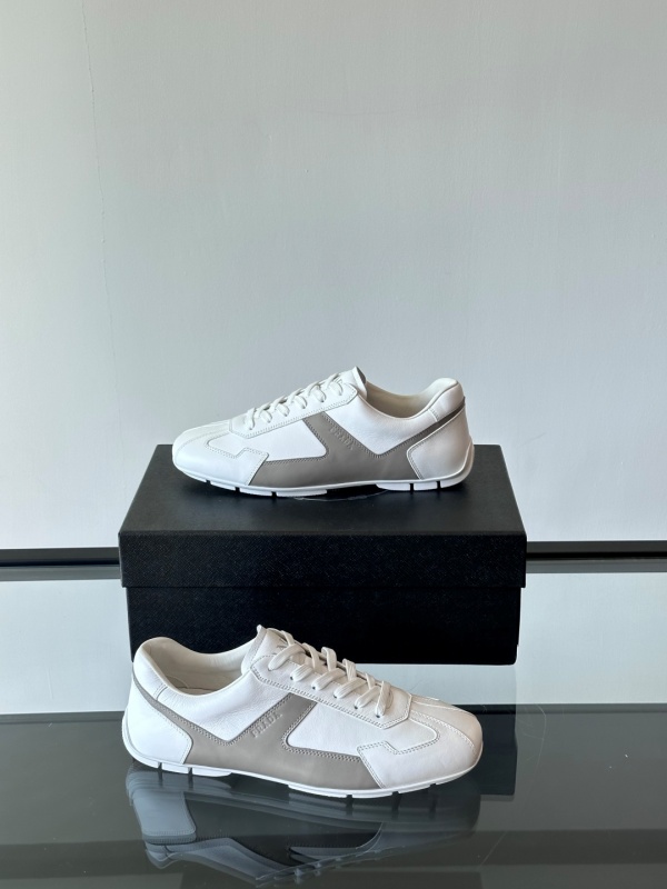 프라다 Prada 스니커즈