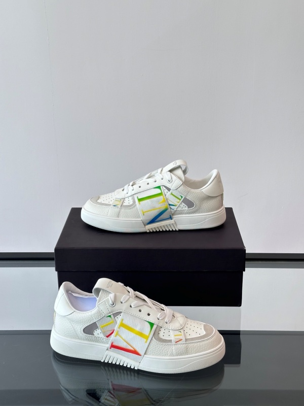 발렌티노 Valentino 스니커즈