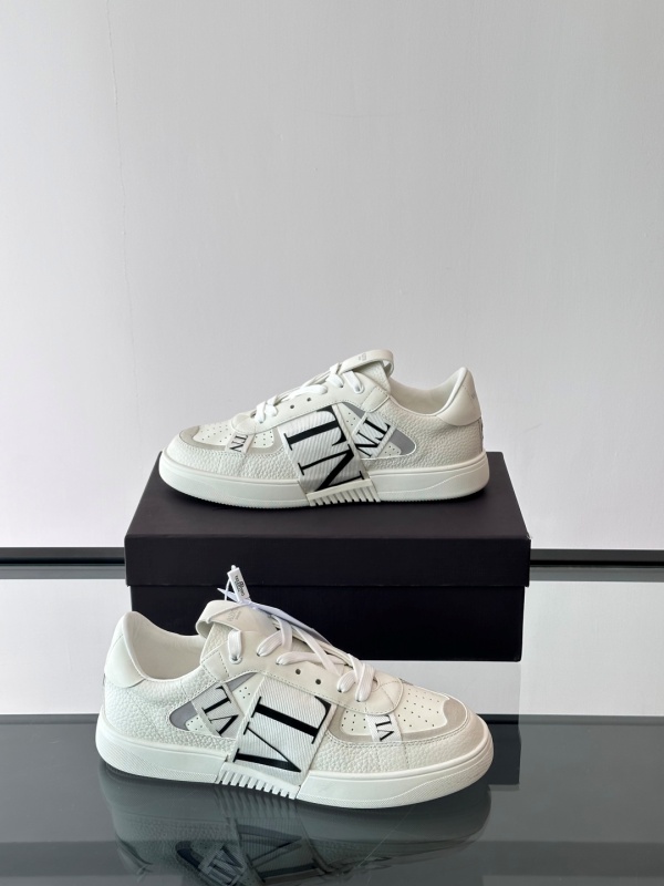 발렌티노 Valentino 스니커즈