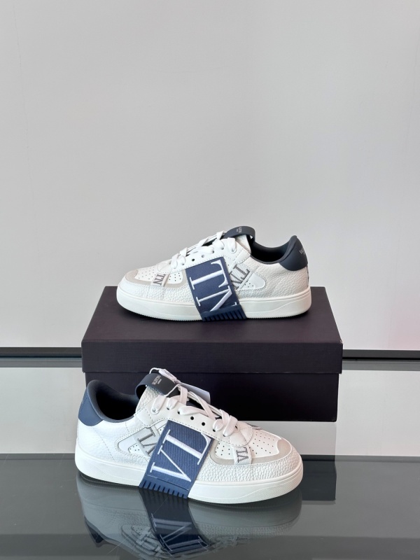 발렌티노 Valentino 스니커즈
