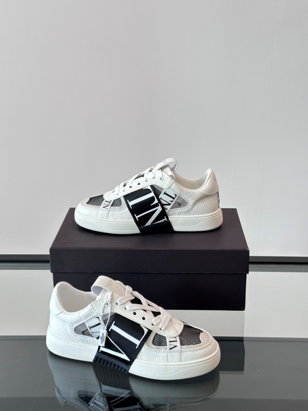 발렌티노 Valentino 스니커즈