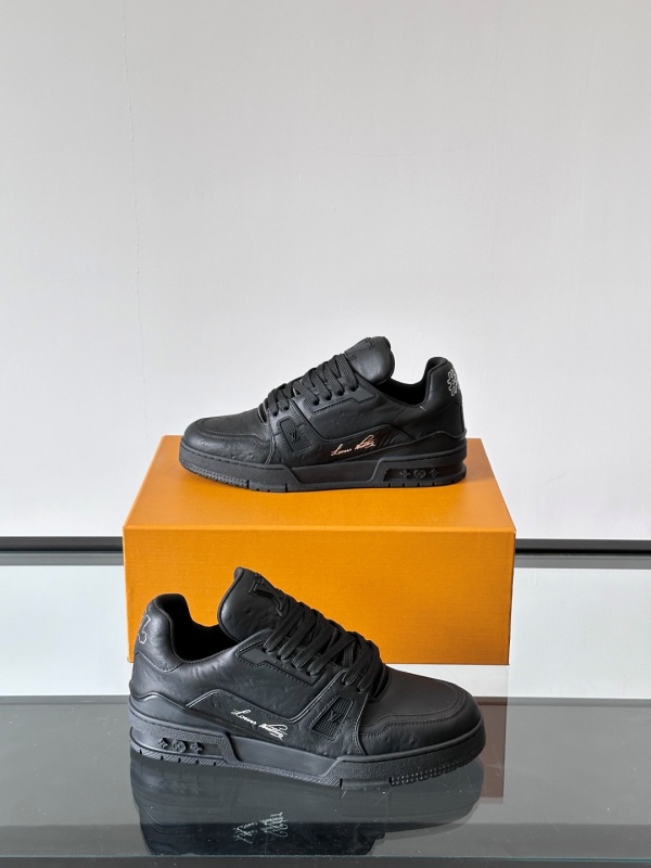 루이비통 LV TRAINER 스니커즈