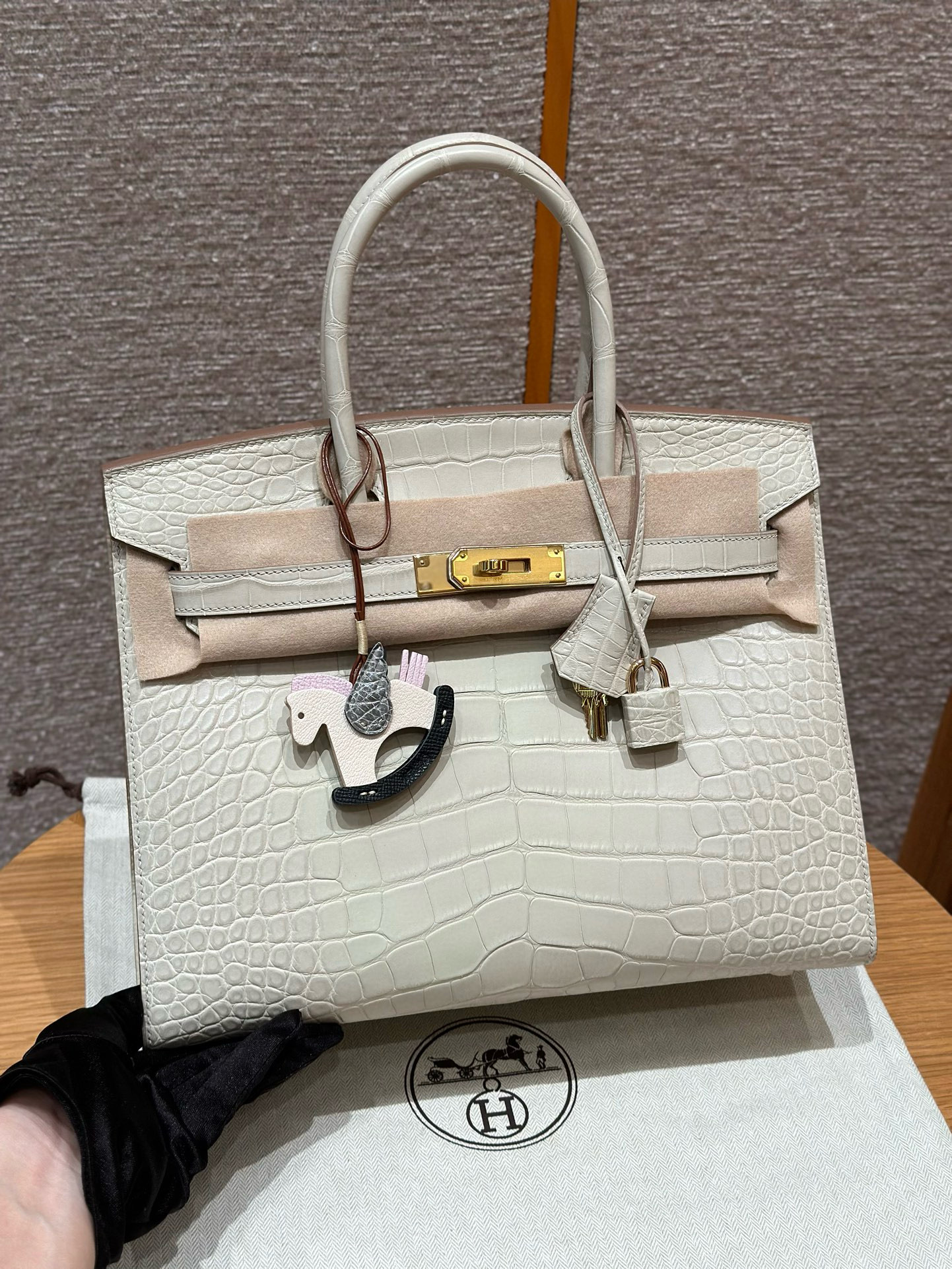 에르메스 Hermes Birkin 30cm Matte Alligator 8L Beton/gold