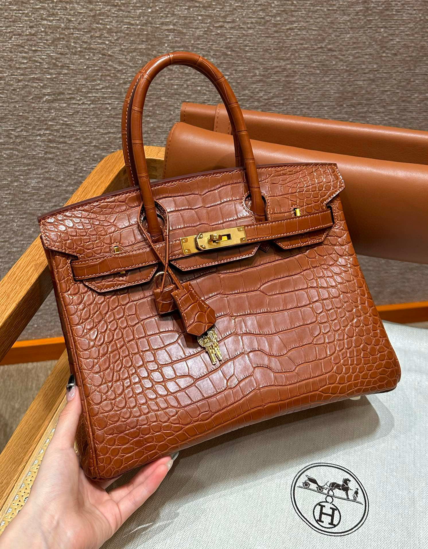 에르메스 Hermes Birkin 30cm Matte Alligator 37 Gold/gold
