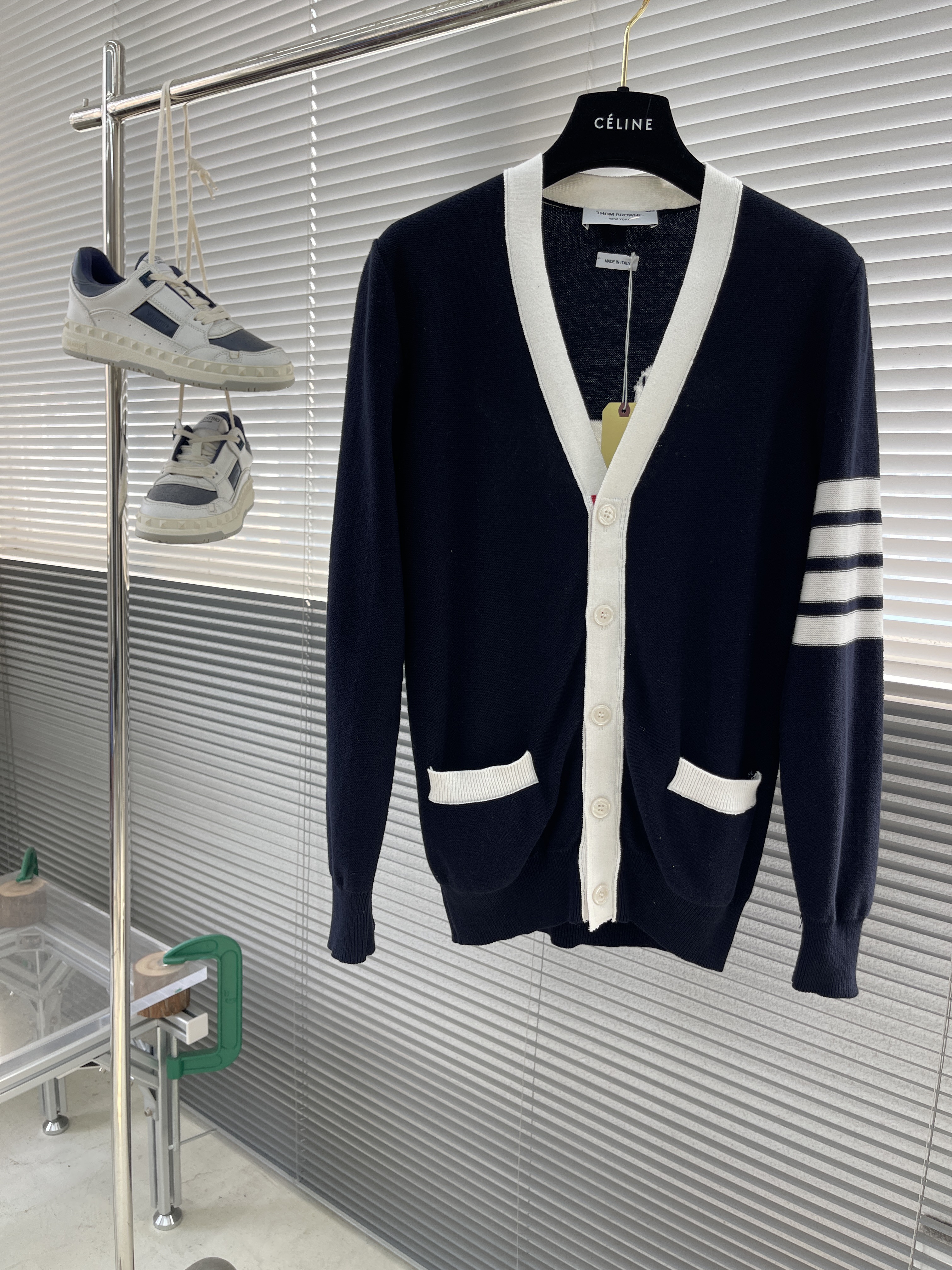 톰브라운 Thom Browne 가디건