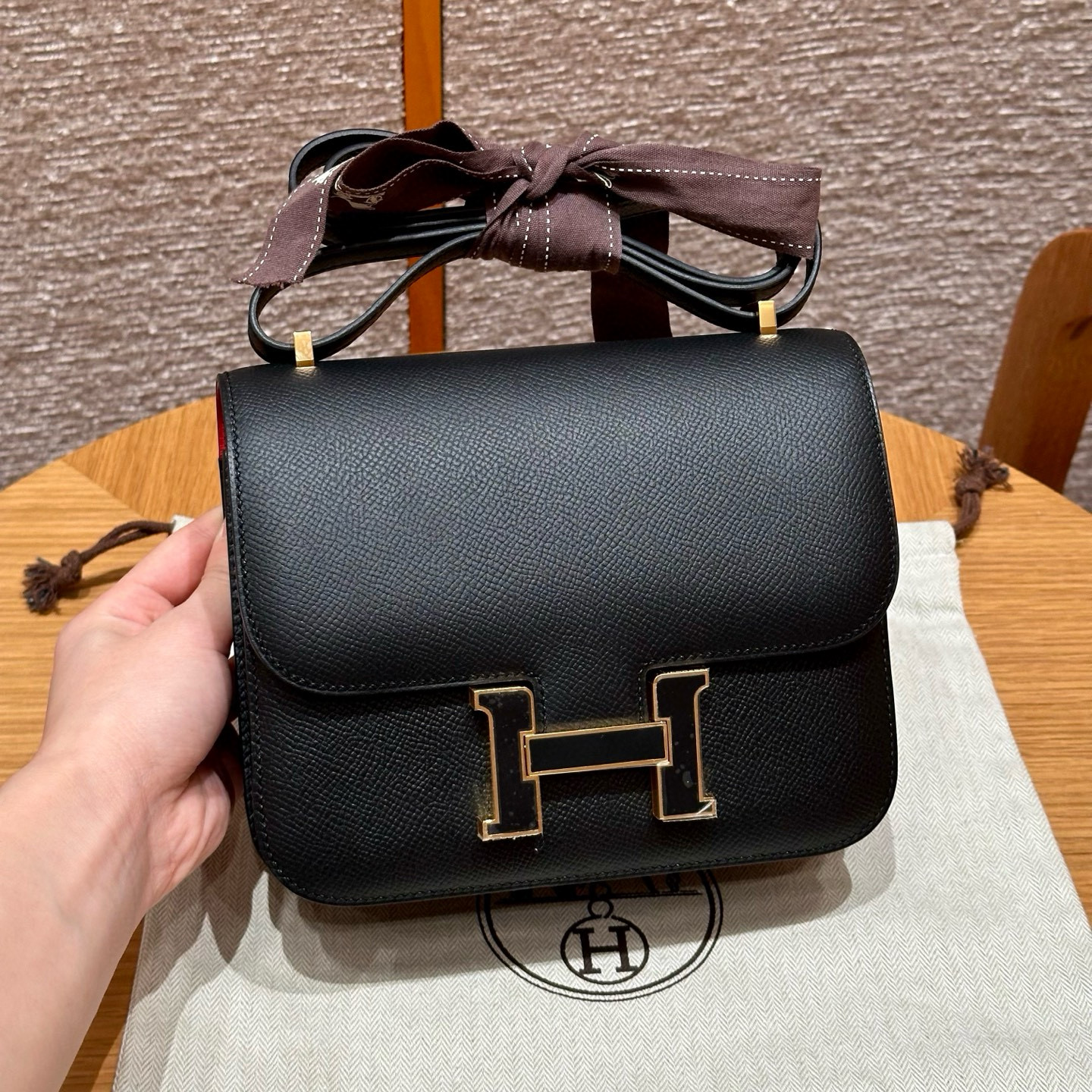 에르메스 Hermes Constance 19cm Epsom 89 Noir and 5X Rouge piment/gold