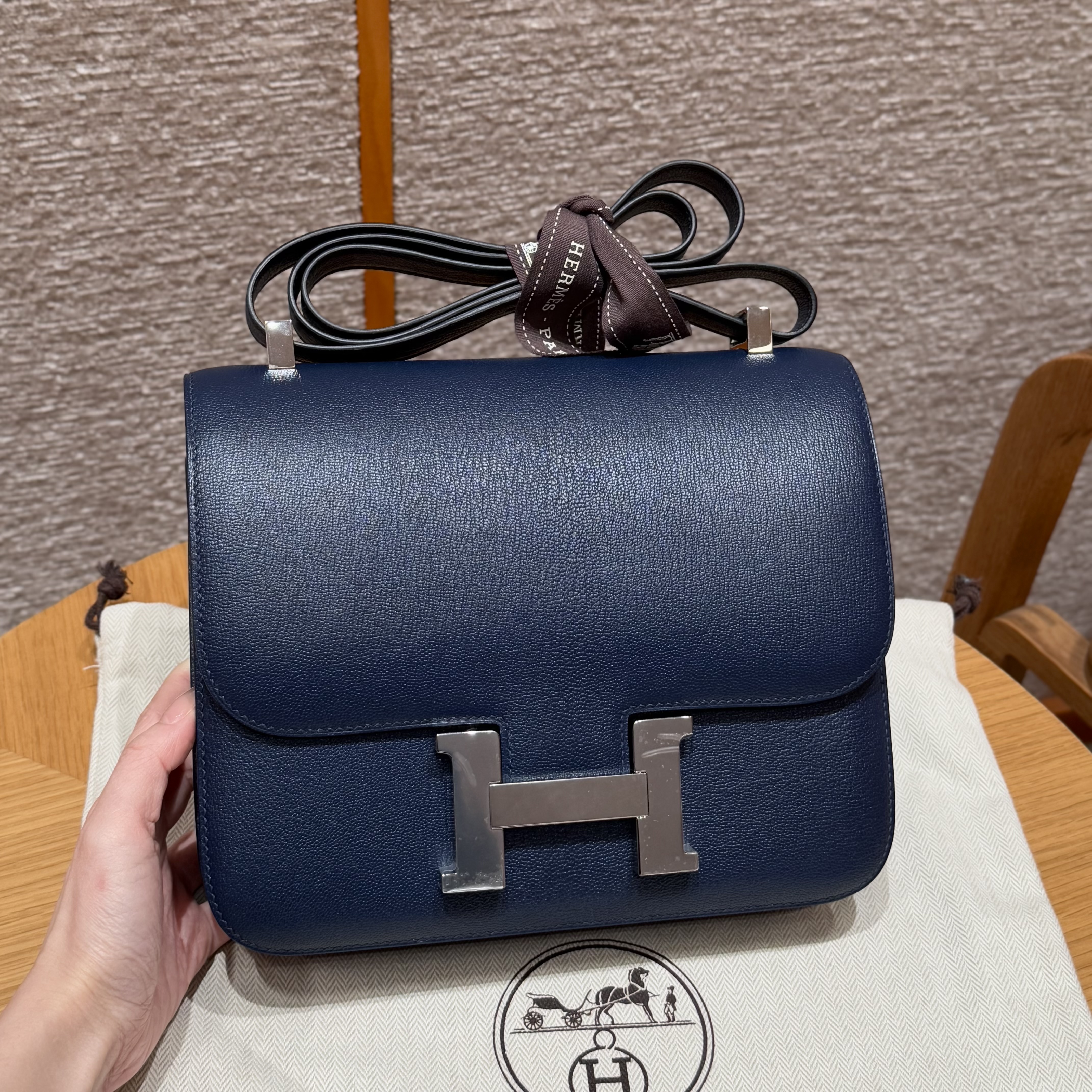 에르메스 Hermes Constance 24cm chèvre 73 Blue saphir/silver