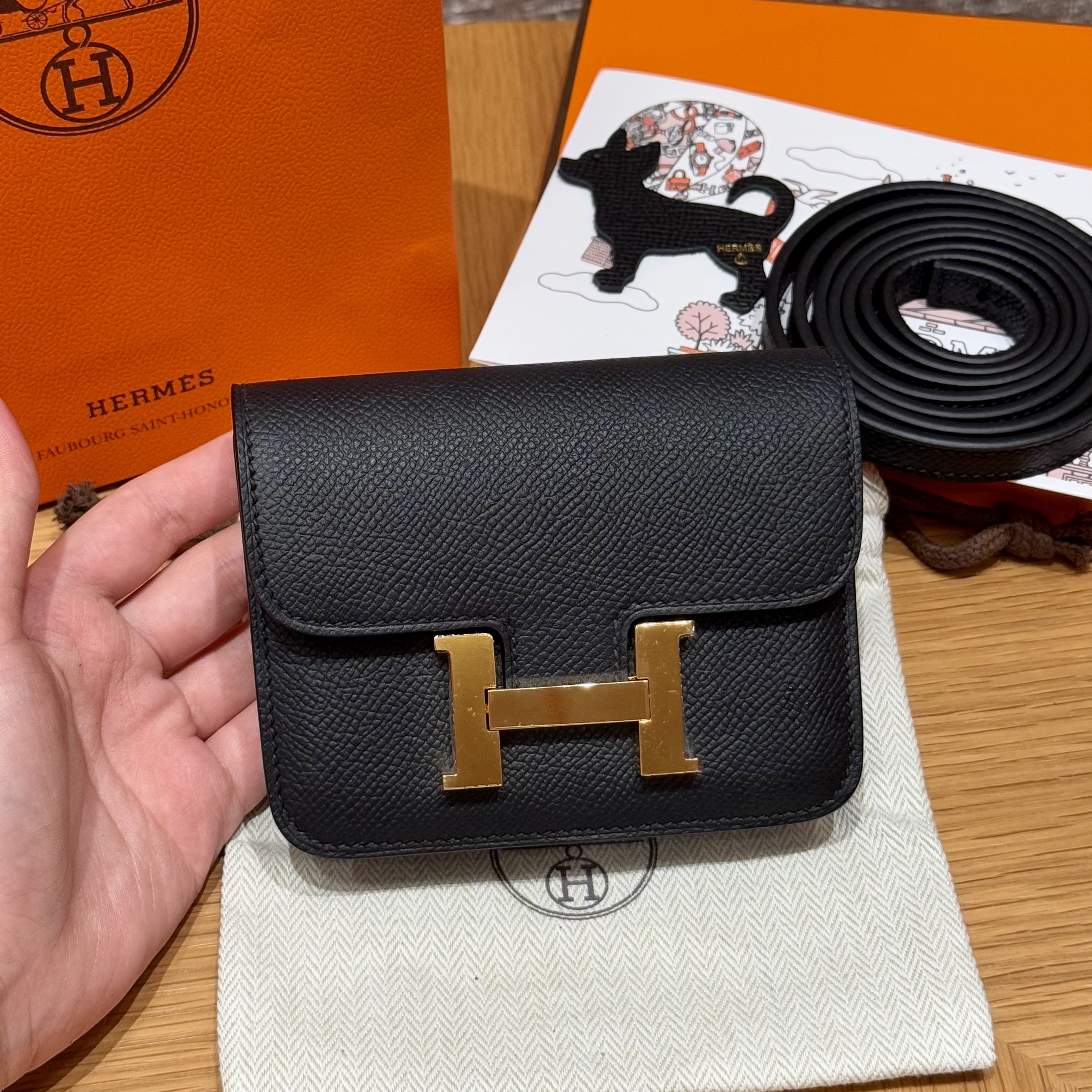 에르메스 Hermes Constance slim 12.4cm Epsom 89 Noir/gold
