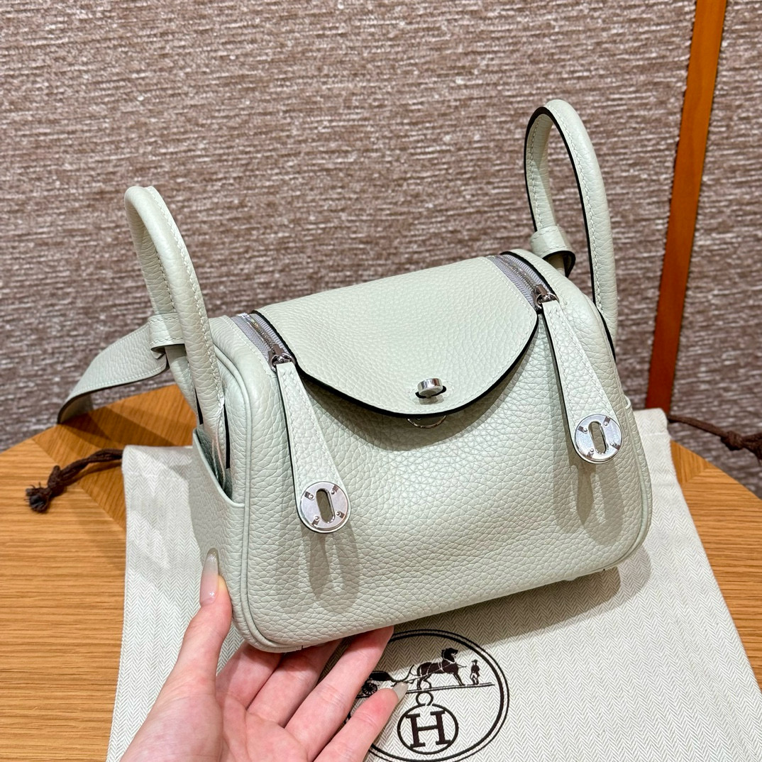 에르메스 Hermes Mini Lindy 19cm Clemence 0S Vert Fizz/silver
