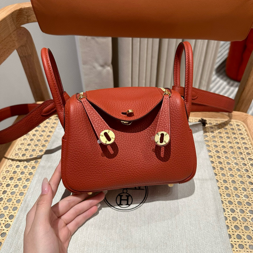 에르메스 Hermes Mini Lindy 19cm Clemence 6C Cuivre/gold