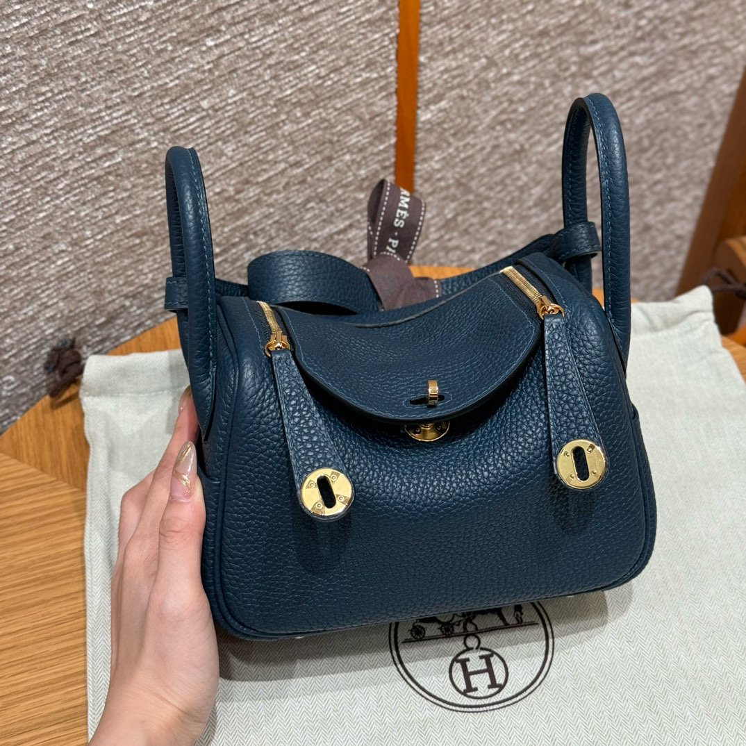에르메스 Hermes Mini Lindy 19cm Clemence 7P Blue presse/gold