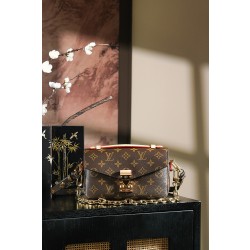 【GR】루이비통 Louis Vuitton M46279 Pochette Metis East West Monogram