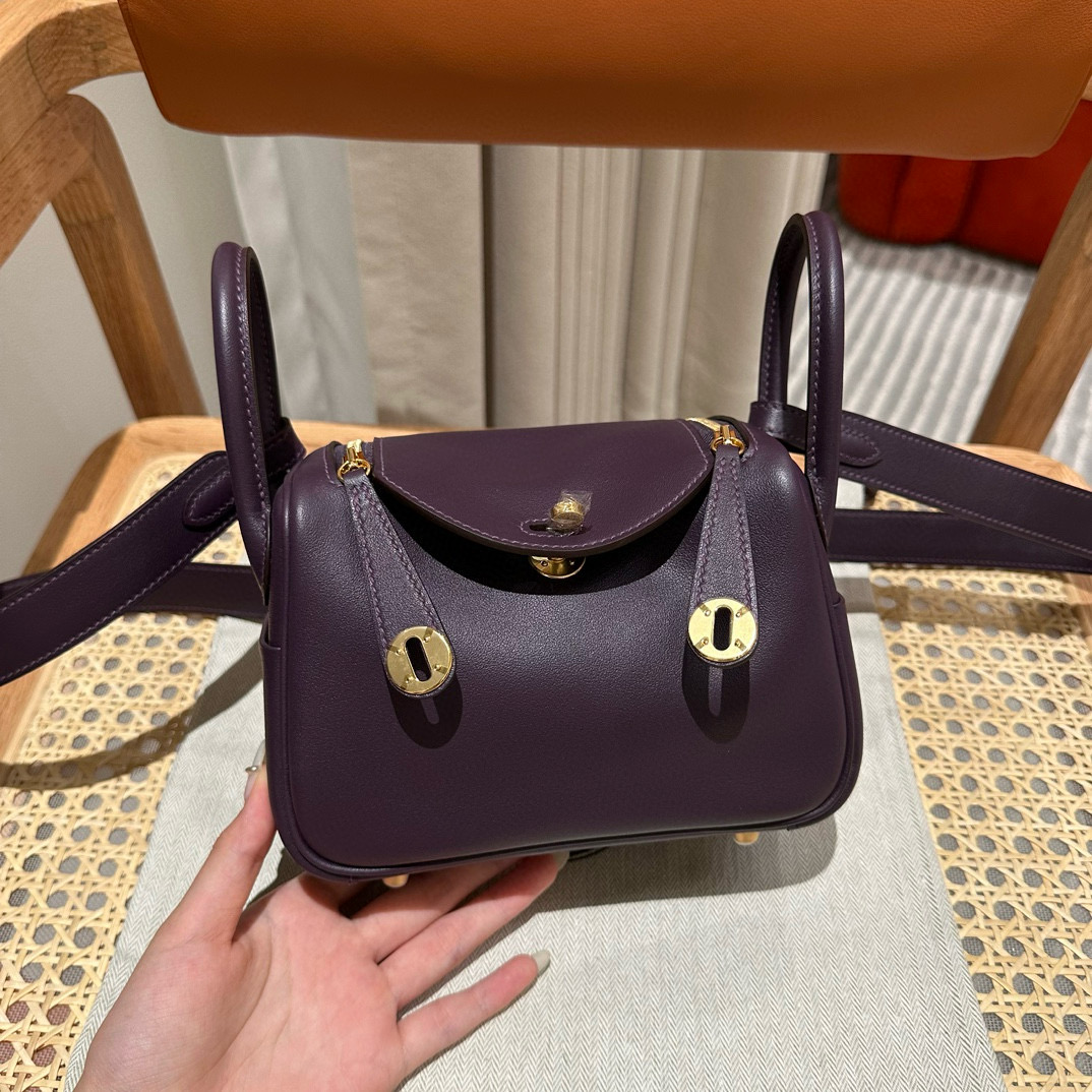 에르메스 Hermes Mini Lindy 19cm Swift 59 Raisin/gold