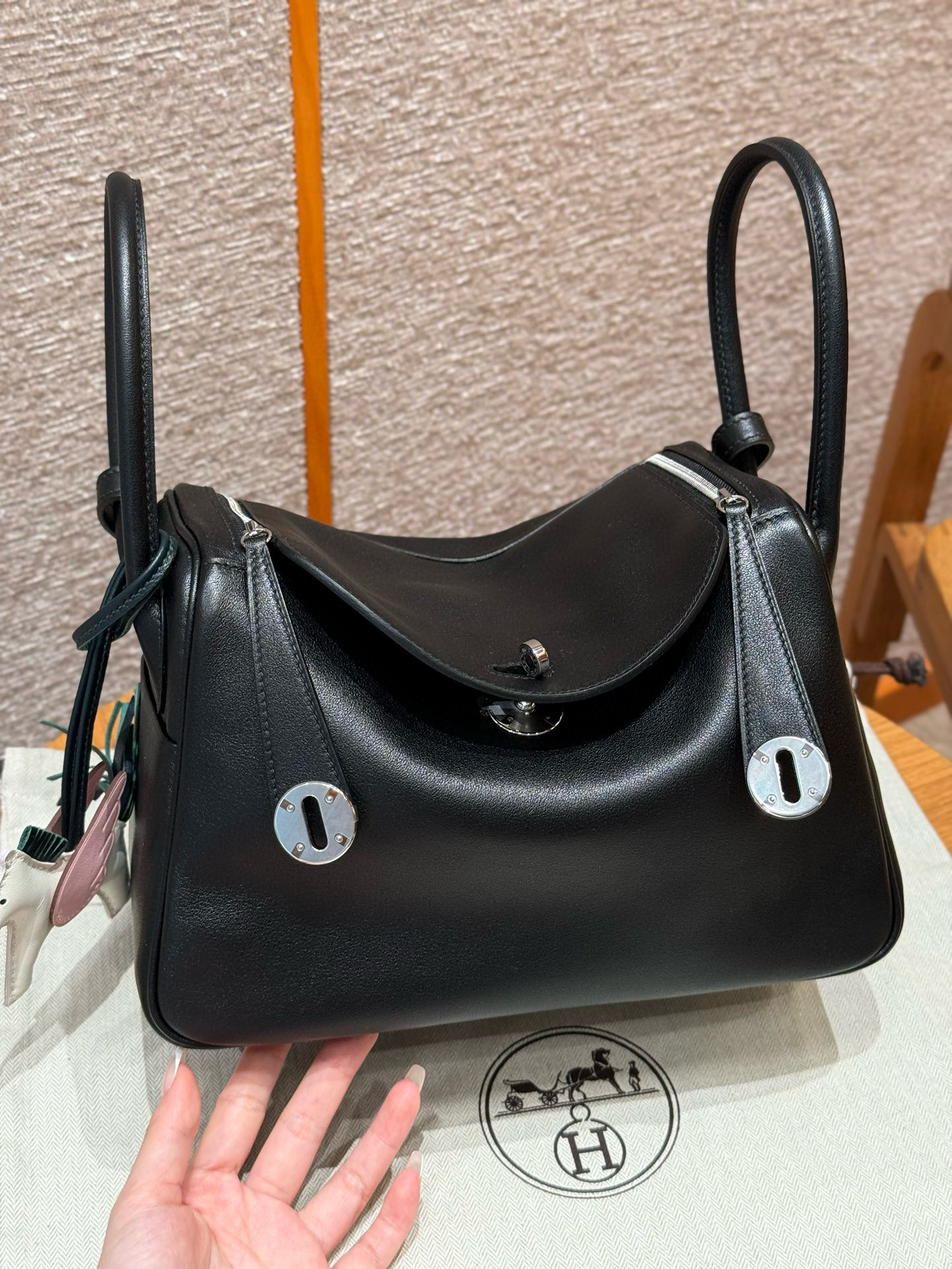 에르메스 Hermes Lindy 26cm Swift 89 Noir/silver