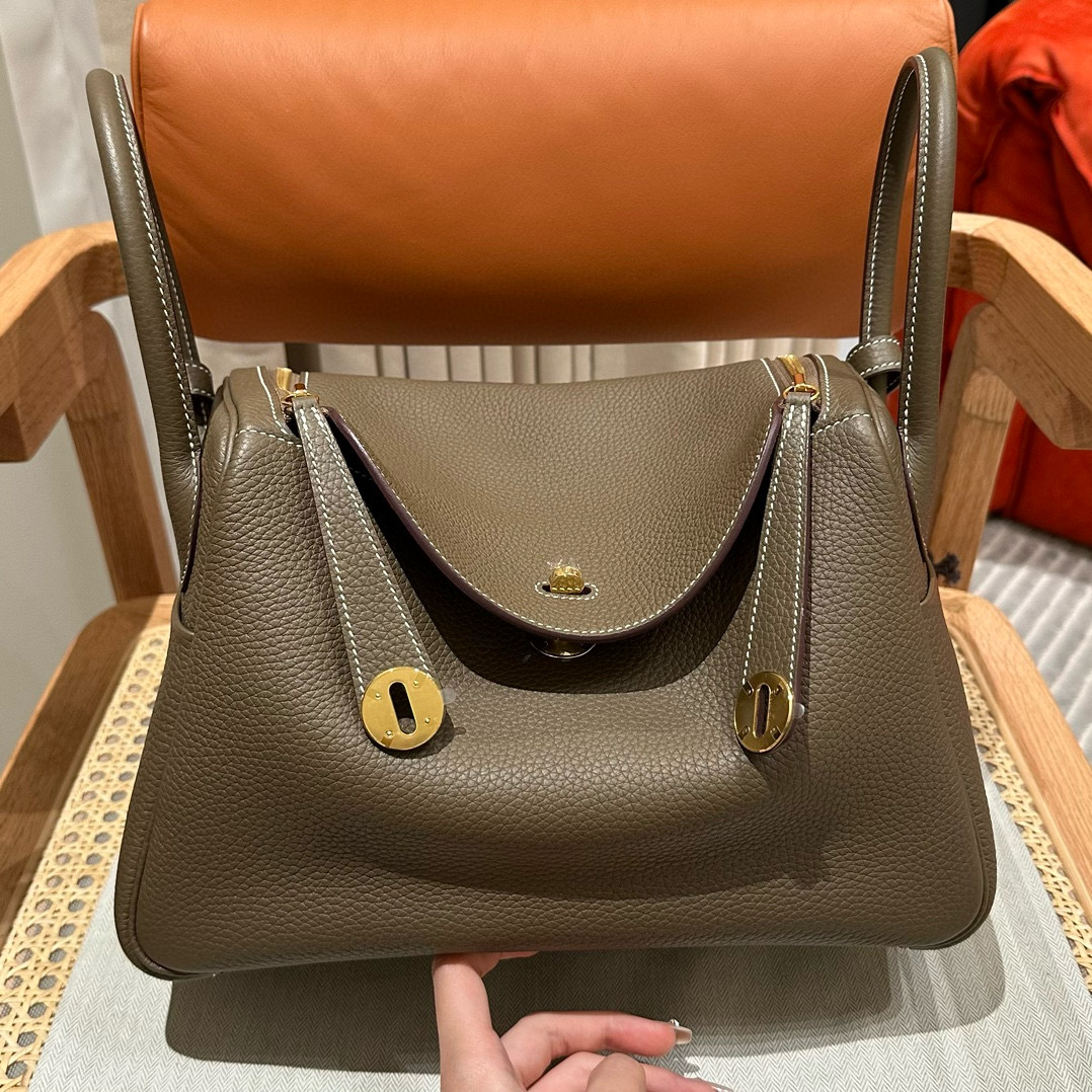 에르메스 Hermes Lindy 30cm Clemence 18 Etoupe/gold