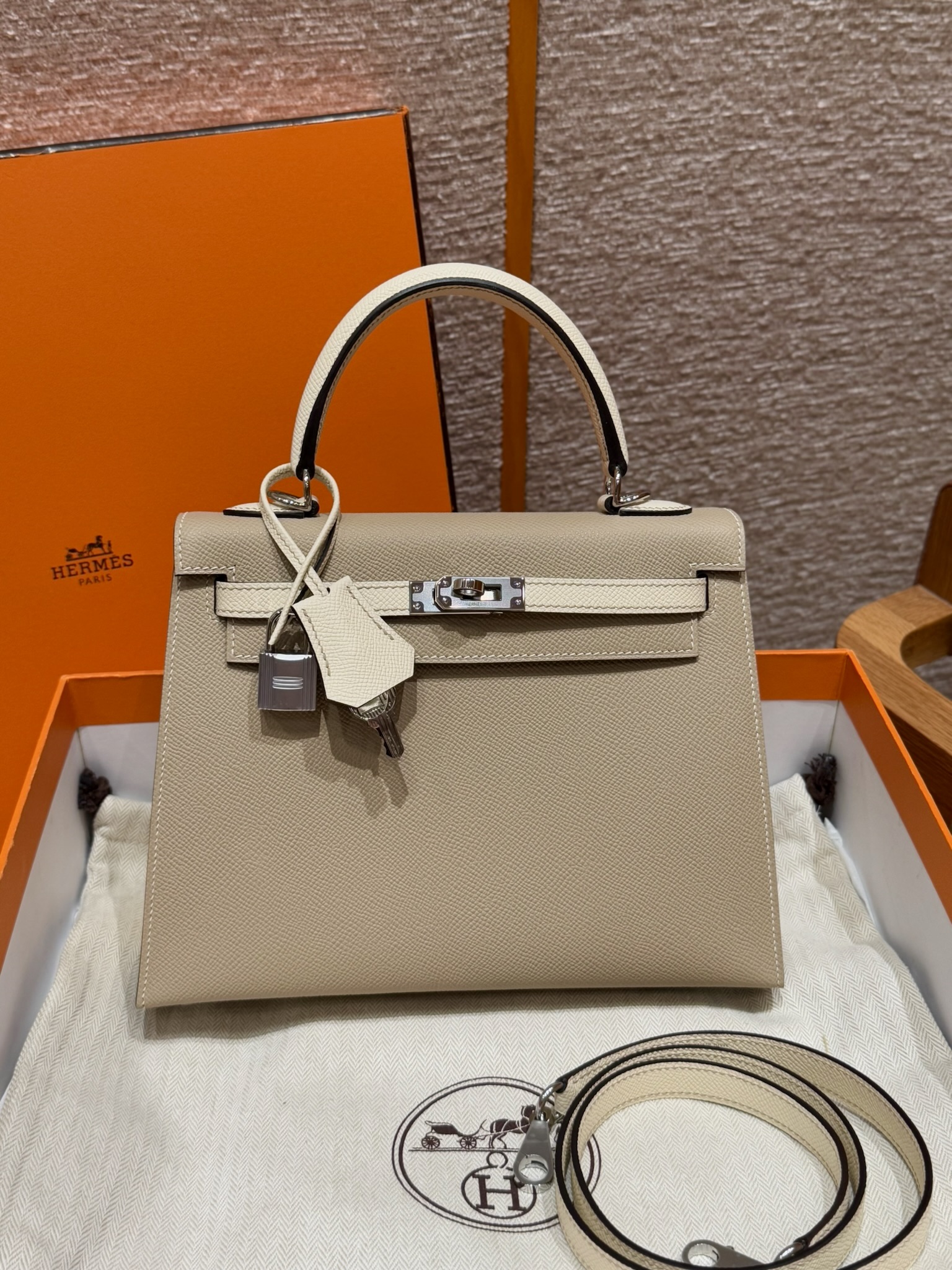 에르메스 Hermes Kelly 25cm Epsom S2 Trench and i2 Nata/silver