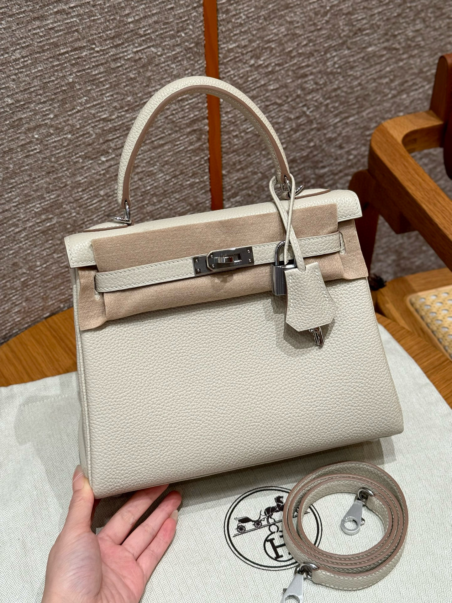 에르메스 Hermes Kelly 25cm Togo 8L Beton/silver