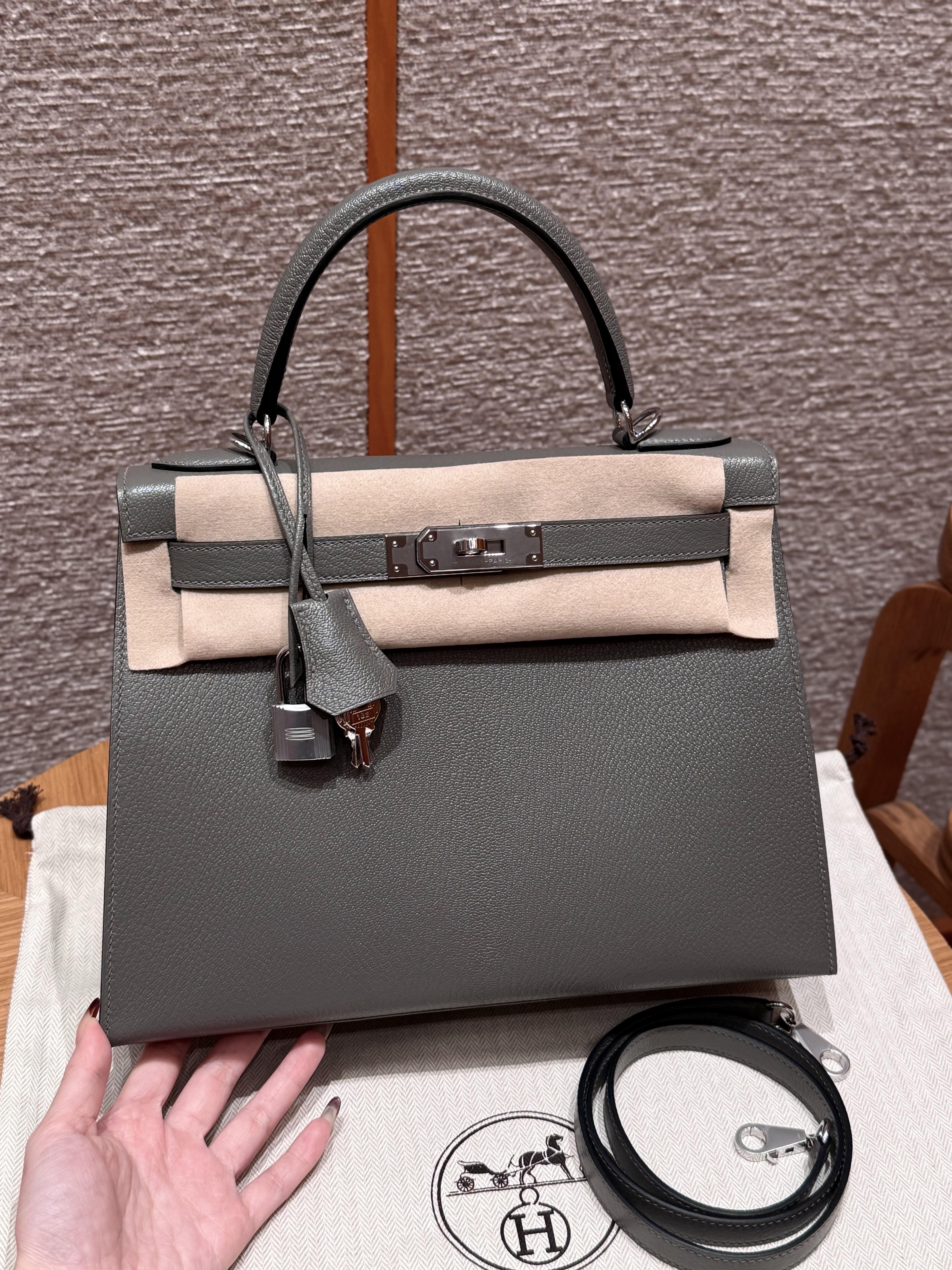 에르메스 Hermes Kelly 28cm Chèvre 0L Girs Meyer/silver