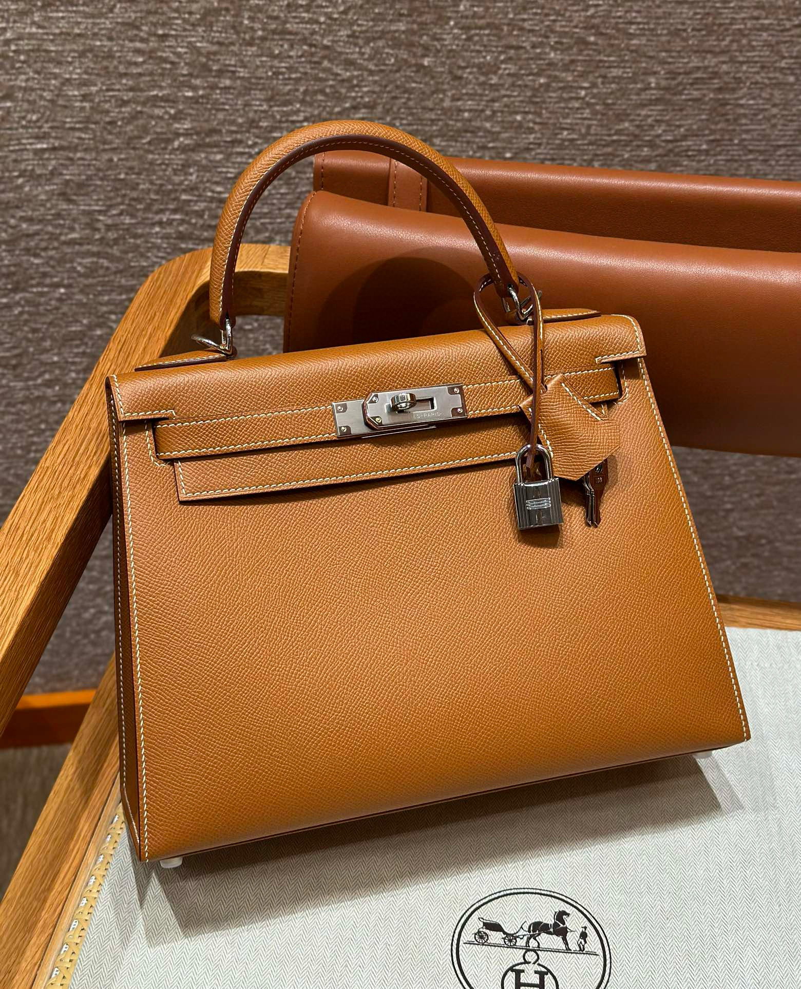 에르메스 Hermes Kelly 28cm Epsom 37 Gold/silver