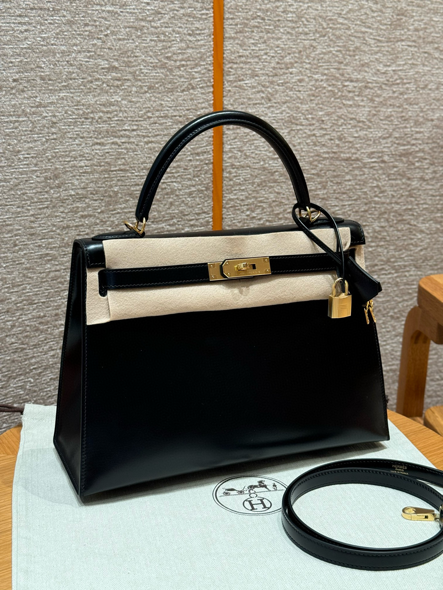 에르메스 Hermes Kelly 32cm Box 89 Noir/gold