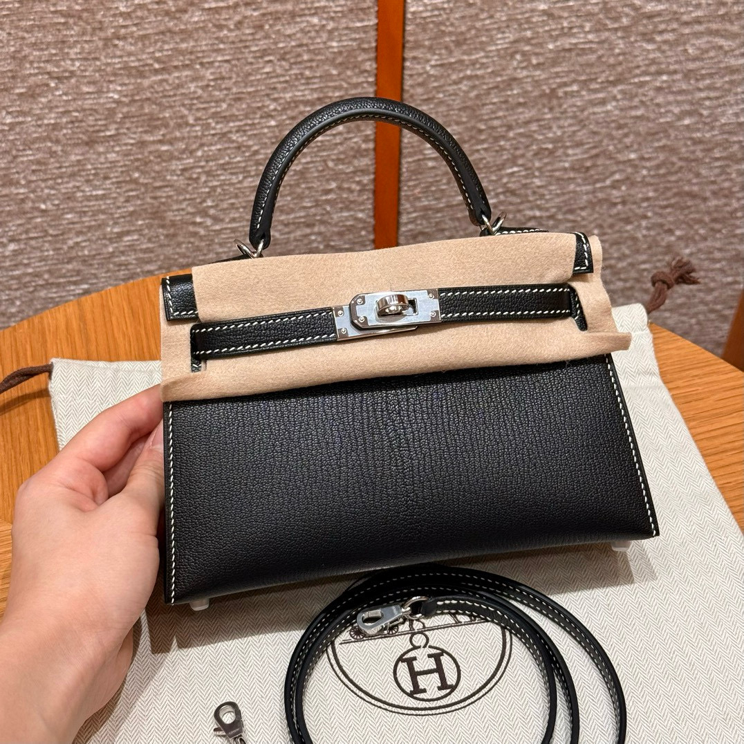 에르메스 Hermes Mini Kelly 19cm Chèvre 89 Noir and S3 Rouge Coeur/silver