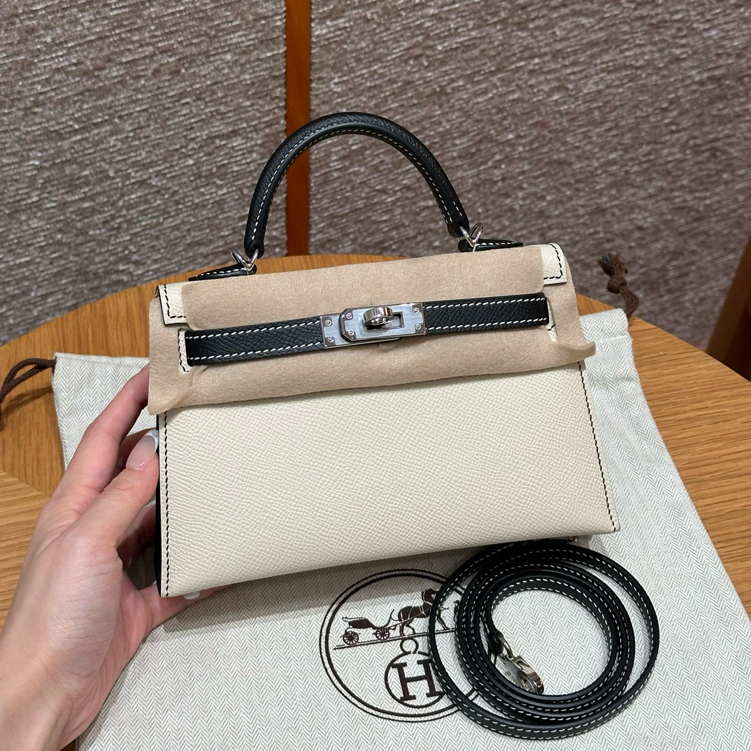 에르메스 Hermes Mini Kelly 19cm Epsom 10 Craie and 89 Noir/silver