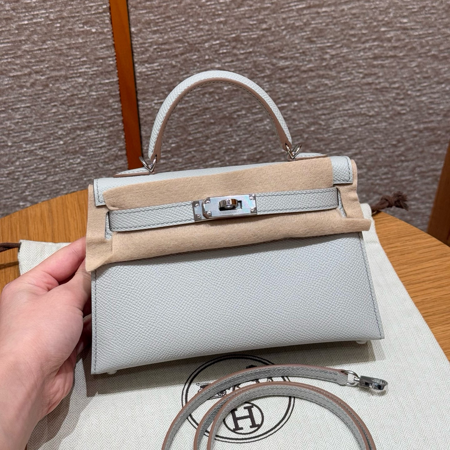 에르메스 Hermes Mini Kelly 19cm Epsom 80 Gris Perle and 8u Blueglacier/silver