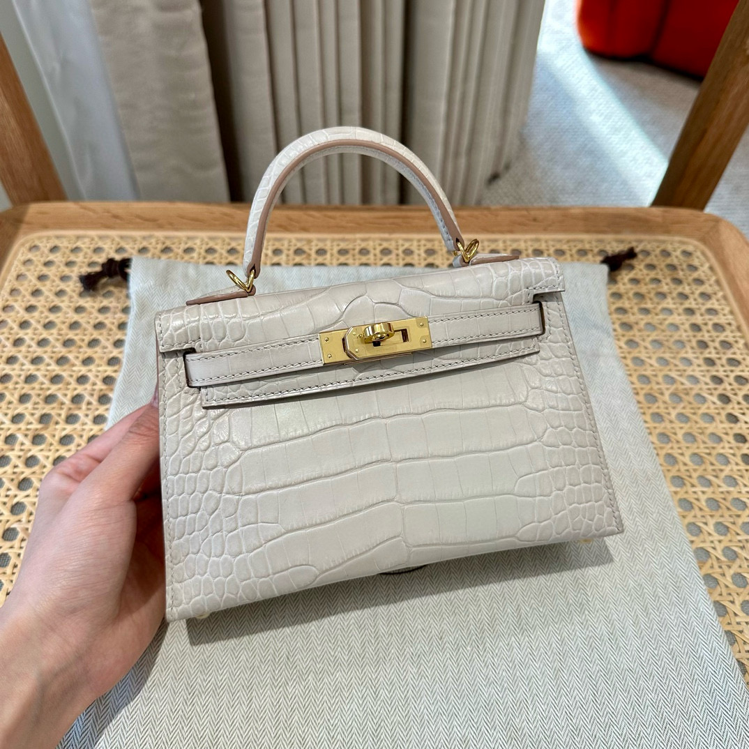 에르메스 Hermes Mini Kelly 19cm Matte Alligator 8L Beton/gold