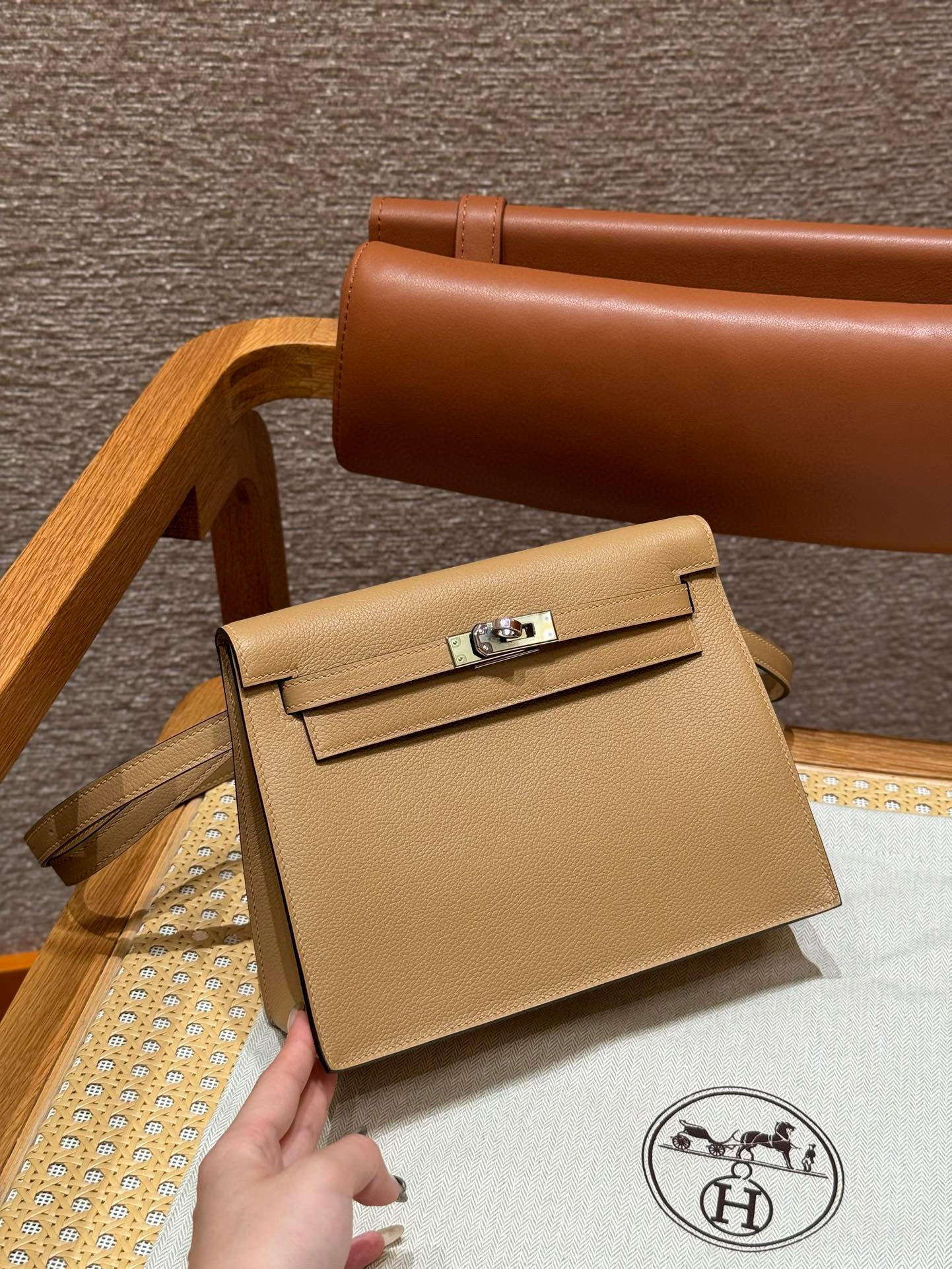 에르메스 Hermes Kelly danse 22cm evercolor OM Chai/silver