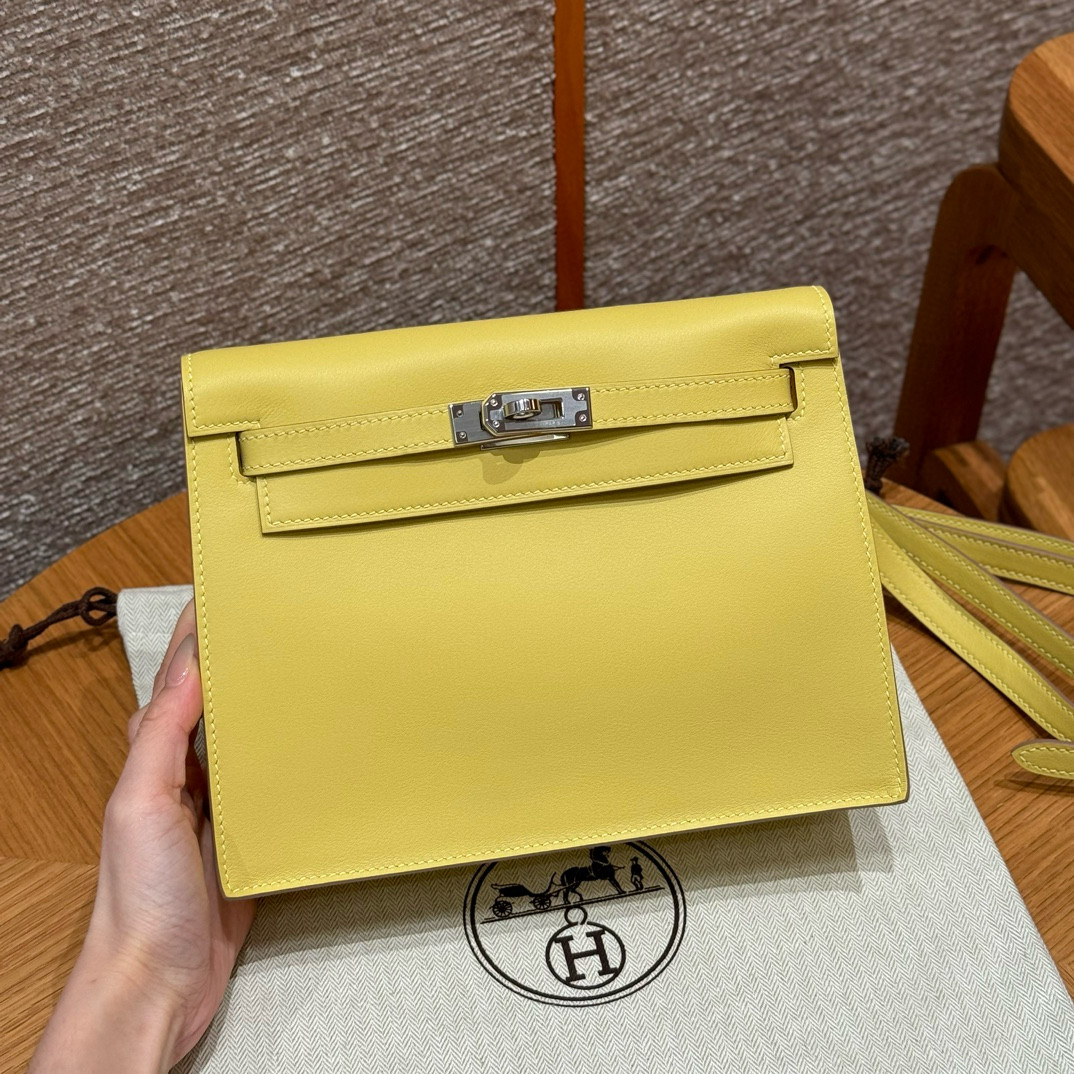 에르메스 Hermes Kelly danse 22cm swift 1Z Jaune poussin/silver