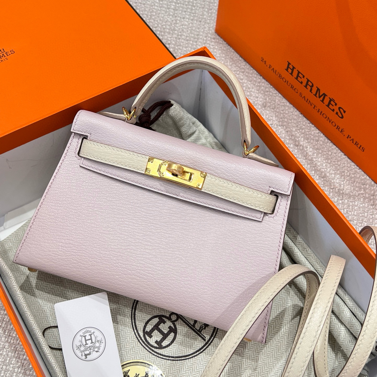 에르메스 Hermes Mini Kelly chèvre 09 Mauve pale/gold