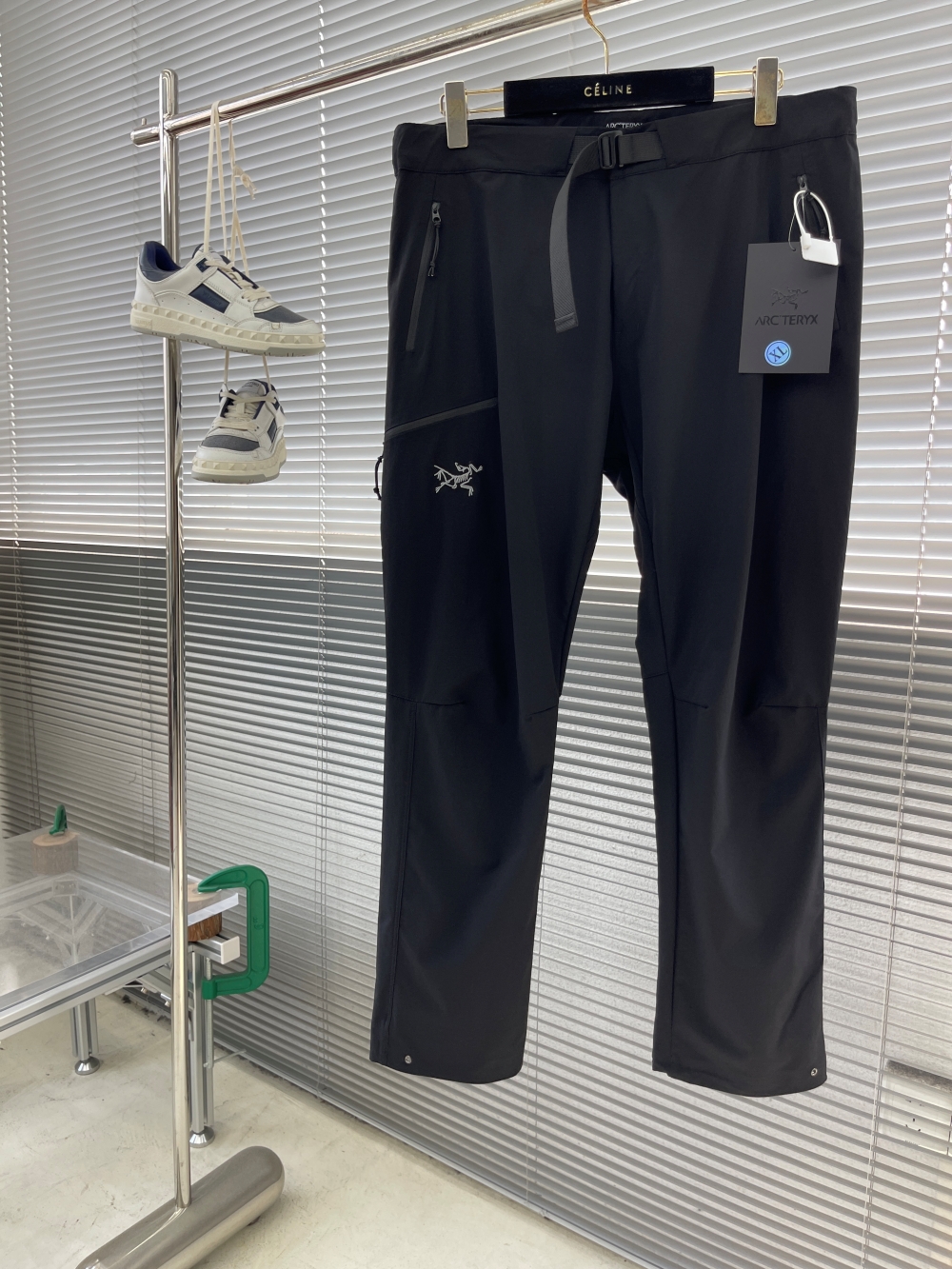 아크테릭스 ARC'TERYX 바지