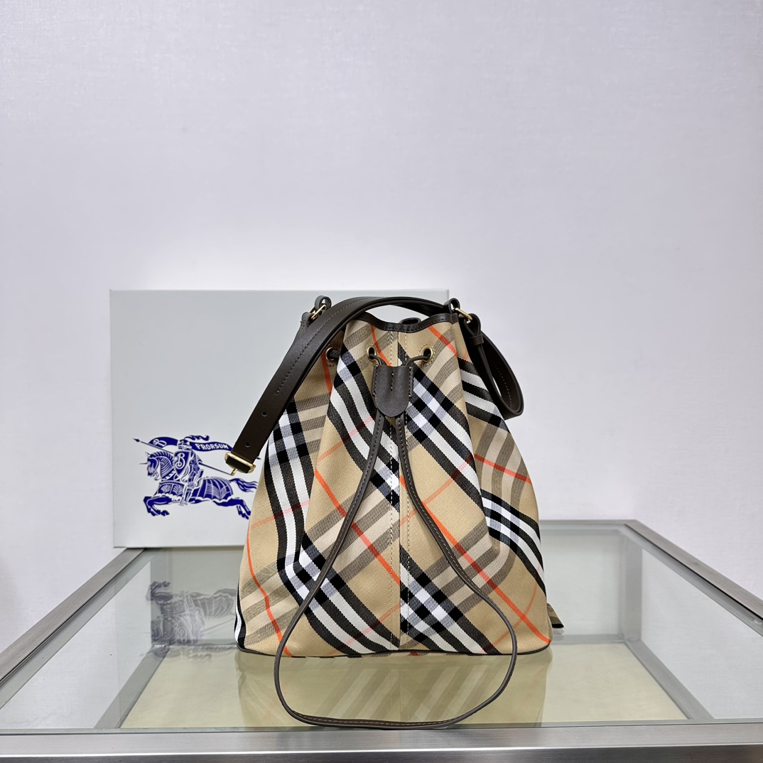 버버리 Burberry 8711 버킷 백