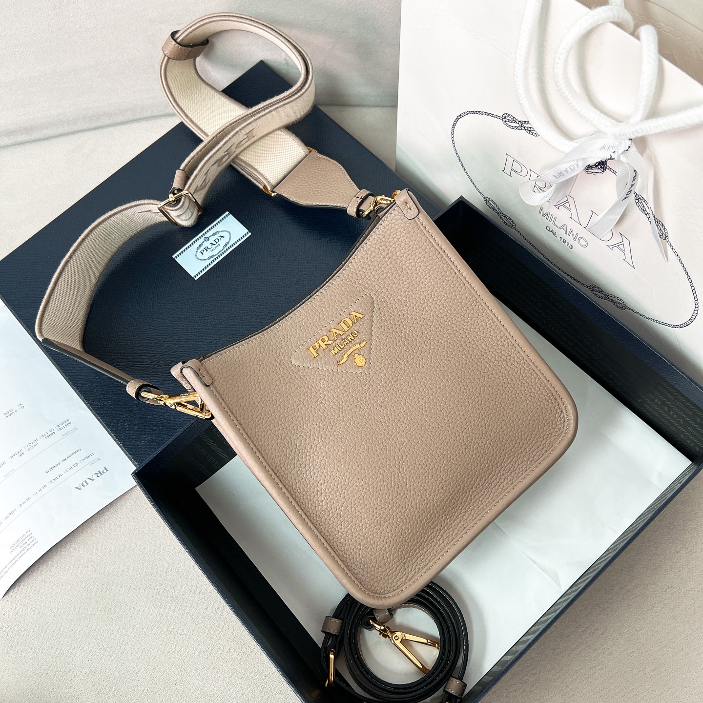 프라다 Prada 1BH191 숄더백 20CM