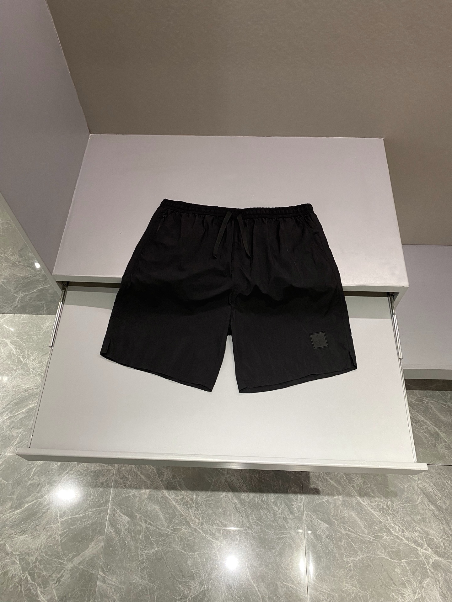 스톤아일랜드 Stone Island 반바지