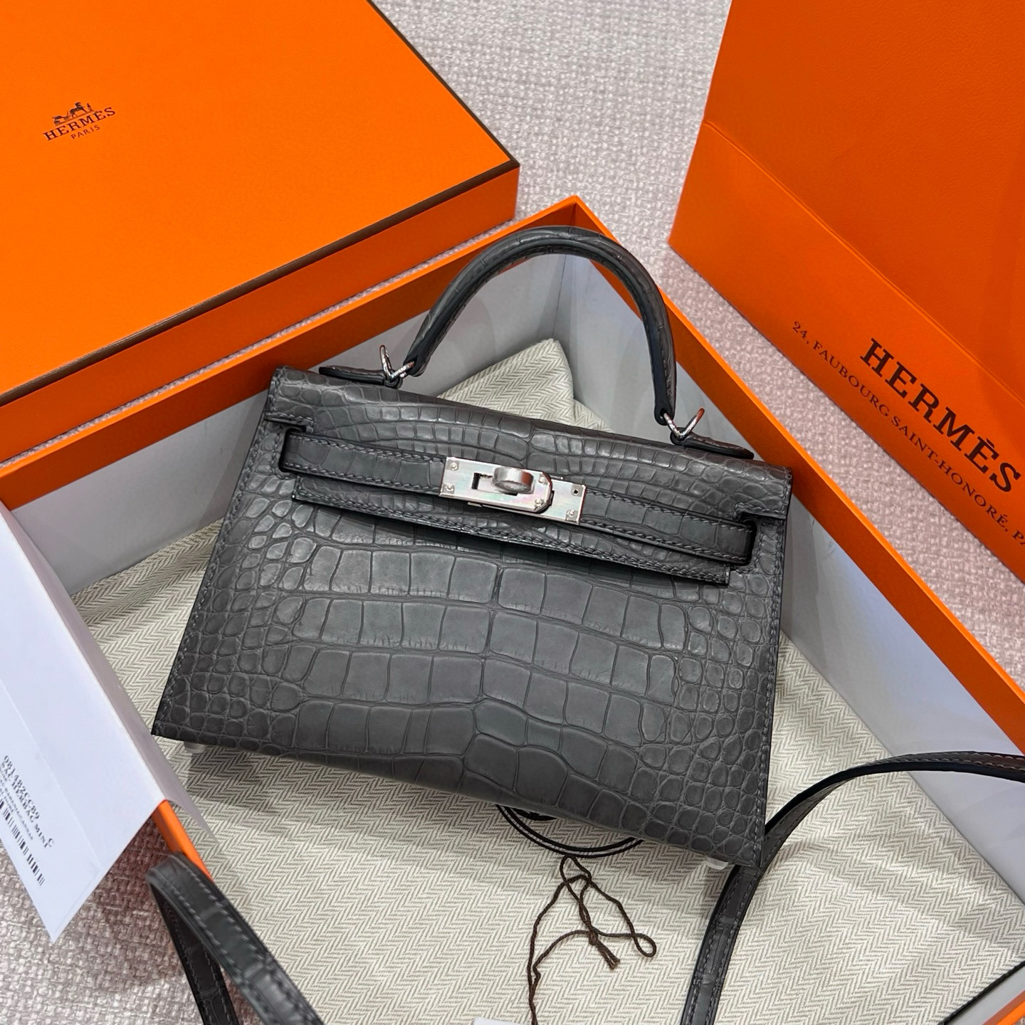에르메스 Hermes Mini Kelly Hcp crocodile 88 Graphite/silver