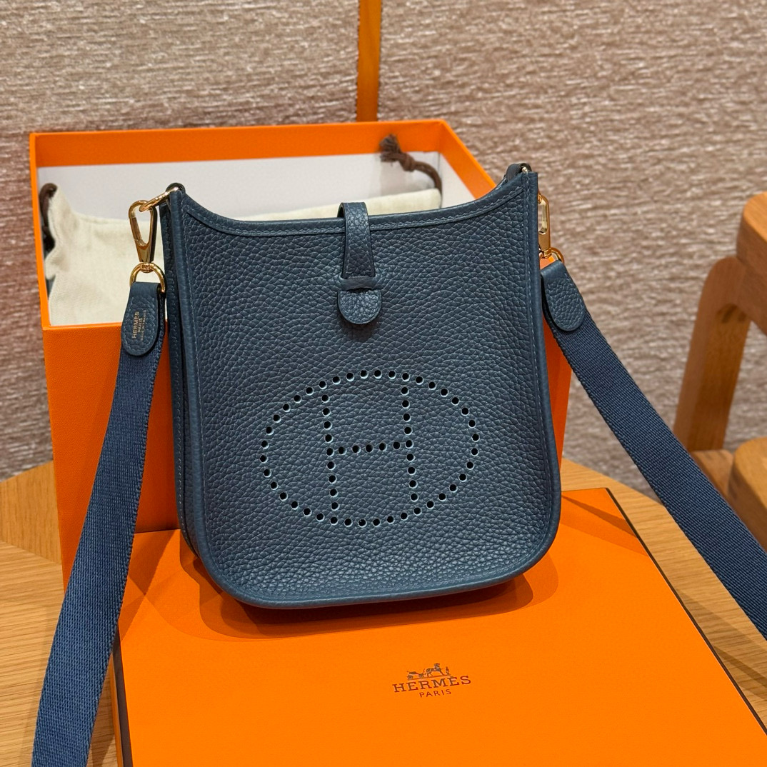 에르메스 Hermes Mini Evelyne 16cm clemence 7P Blue presse/gold