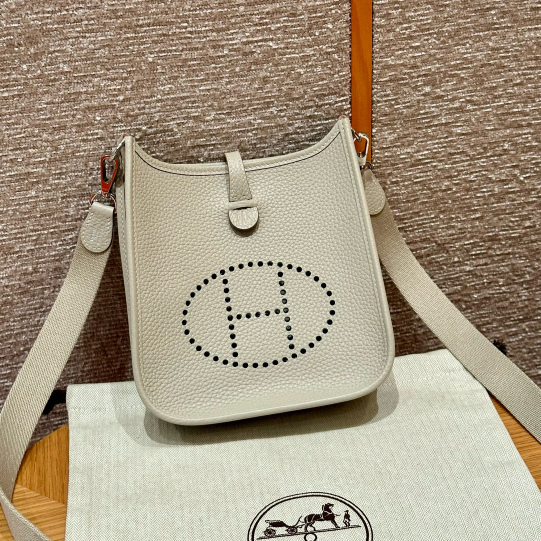 에르메스 Hermes Mini Evelyne 16cm clemence 8L Beton/silver