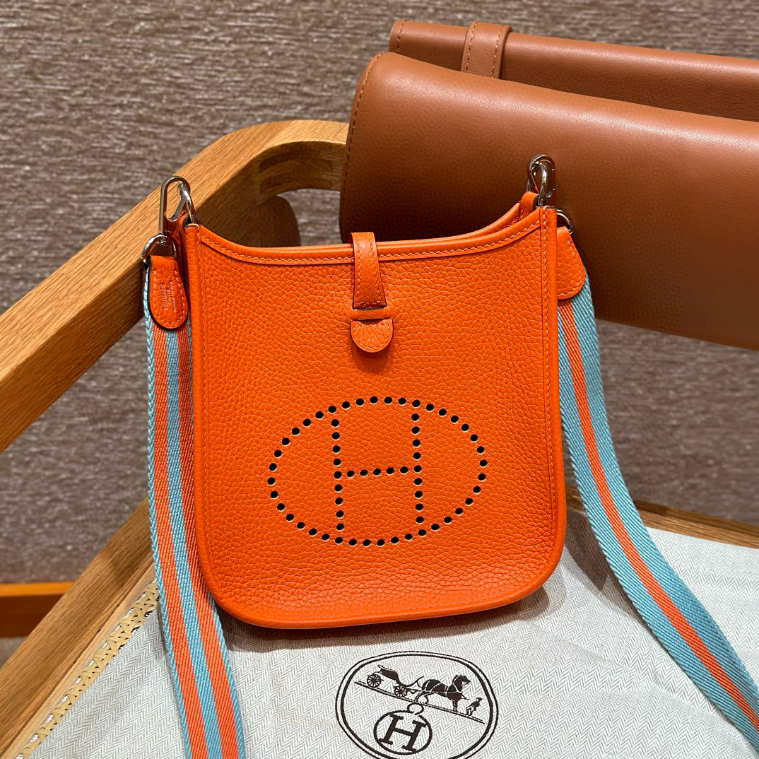 에르메스 Hermes Mini Evelyne 16cm clemence 8V Orange poppy/silver