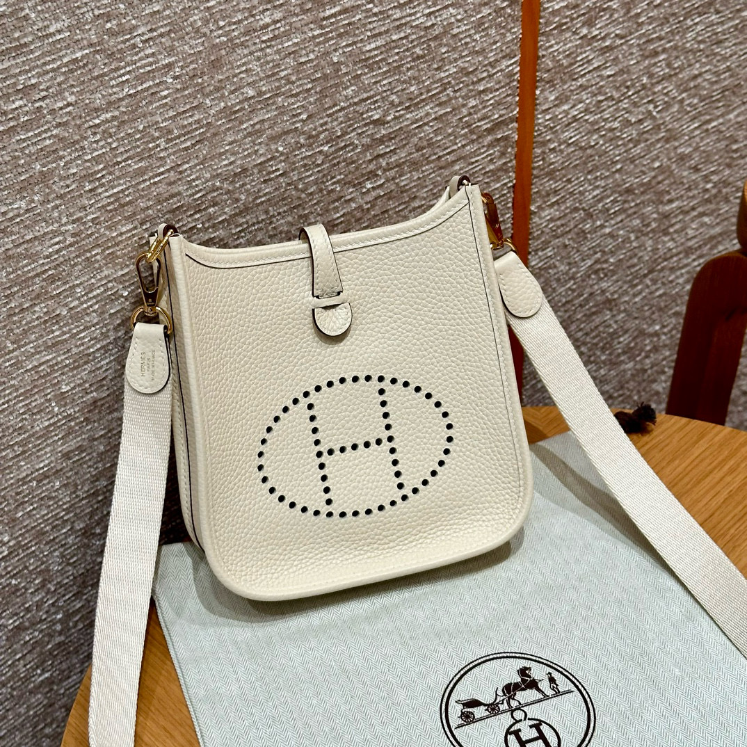 에르메스 Hermes Mini Evelyne 16cm clemence i2 Nata/gold