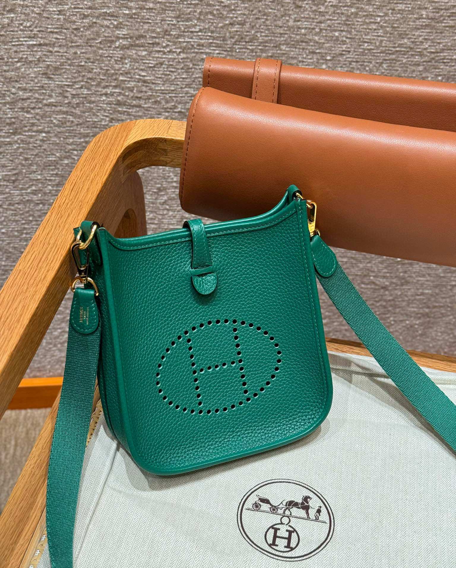 에르메스 Hermes Mini Evelyne 16cm clemence U4 Vert vertigo/gold