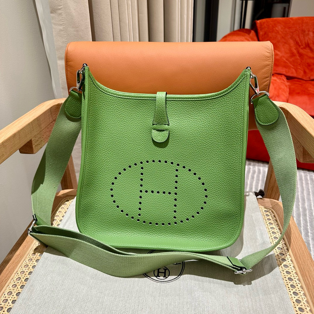 에르메스 Hermes Evelyne 29cm clemence 3i Vert Criquer/silver